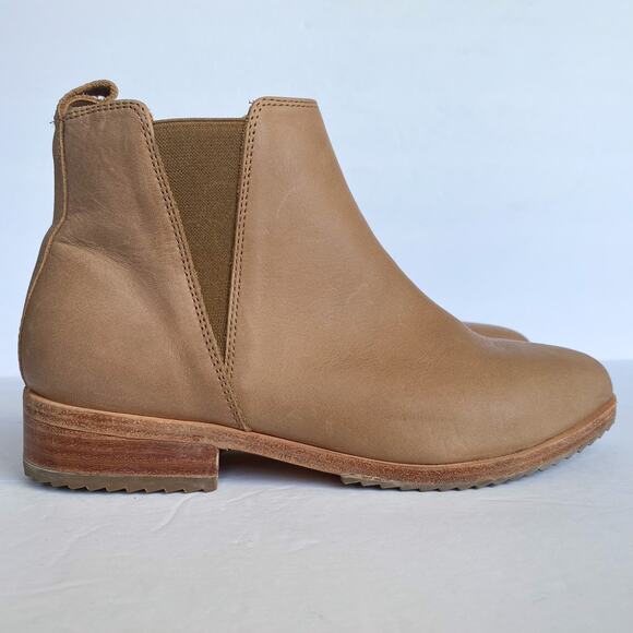Nisolo Eva Everyday Chelsea Leather Boots in Almond Size 6 - Picture 2 of 9